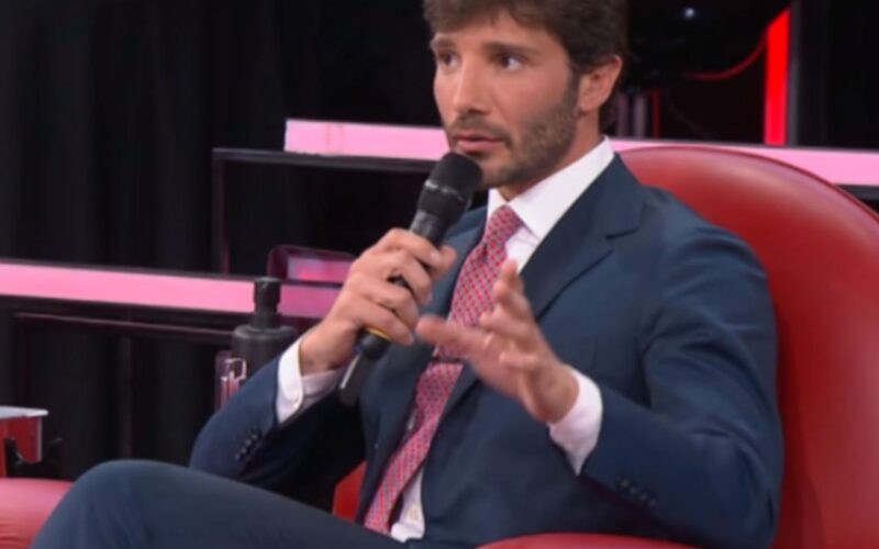 stefano de martino amici